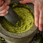 タイ料理 みもっと - カレーペーストは全て石うすで手づくり