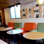 Cafe and Gallery 紡ぎ - ソファー
