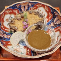 蒸し鮑　肝ソース添え