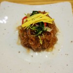 韓定食 味香 - 上品に盛られたチャプチェ。