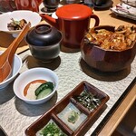 炭焼きうなぎ・かしわ 登河 - 