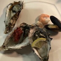  「メトロポリタングリル」 ヒルトン東京 - オイスター