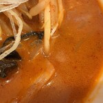 蒙古タンメン中本 - 香辛料の効いたスープ