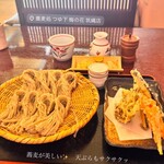 蕎麦処 つゆ下 梅の花 筑縄店 - お蕎麦と天ぷら到着