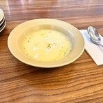 農家ピザくまのグラッチェ - スープ