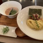 MENSHO - ホタルイカのつけ麺1,000円