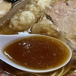 タンタン - 他の八王子ラーメン店では感じたことのない
      旨み成分を感じます！･:*+.(( °ω° ))/.:+
      この旨みの深さは一体何だ？
      牡蠣醤油の旨み成分に似てるかも。