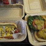 Island Country Market - ホットドック、チーズバーガー