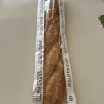 パン工場 - 料理写真:バゲット（330円）