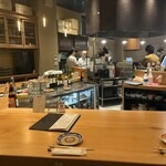 博多炉端 つまむ。 - 店内