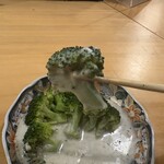 博多炉端 つまむ。 - 蒸したてブロッコリー～ゴルゴンゾーラソース