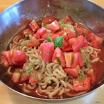 オサカナトンチャン - 「日野さん家の隣で採れた冷たいトマトぶっかけ麺/小(700円)」。やっぱウマ〜♡