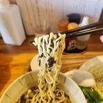 魚介醤油ラーメン 和屋 - 岩海苔を絡ませദ്ദി( ･᷅-･᷄ )✨