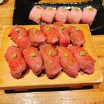 御八 - 米沢牛の炙り寿司です