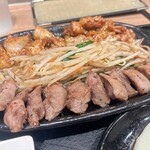 鉄板焼天神ホルモン - 料理写真:豚タン&ミックスホルモン定食 1,580円