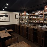 麻布十番 薬膳カレー 新海 - カレー屋のカウンターでは無いわな（笑）