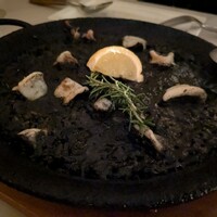 マディソン ニューヨーク キッチン - イカスミパエリア