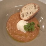厚岸オイスターダイニング - ガスパチョ　トマト　セロリ
ココナッツアイス添え
バゲット