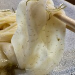 コトノハ - ひもかわうどんのような幅広の麺