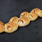 石窯パン工房サンメリー - 料理写真:カマンベールベーコンエピ