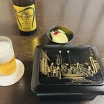 日本橋いづもや - ビール飲むので肝吸い等は注文せず