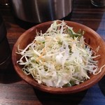 1ポンドのステーキハンバーグ タケル 日本橋オタロード店 - サラダ