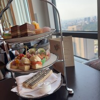 ザ タヴァン グリル＆ラウンジ - 