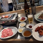 大衆焼肉ホルモン にくさわ 本店 - 