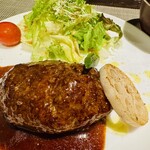 鉄板小町 - ココは2023年5月、ＵＨＢ「タカトシランド」で紹介されたことがあります
この時のゲストは矢田亜希子さんでした
私が食べたメニューは、トシさんが食べていました