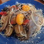 フルーツパーラー附木屋 - 茄子とトマトと茸のクリームパスタ