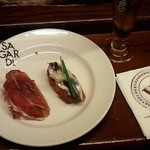 iRATi Taverna Basca - ピンチョス