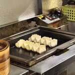 アガリコ餃子楼 皮から手打ち餃子＆オリエンタルタパス - 