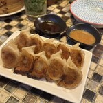 アガリコ餃子楼 皮から手打ち餃子＆オリエンタルタパス 北千住 - 