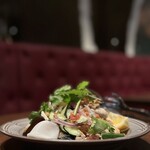 アジアン キュイジーヌ エー・オー・シー 麻布十番 - シーフードと春雨のサラダ ヤムウンセン