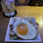 NEO SHOT BAR　深海の洞窟 - ベーコンの中華ピラフ　ハーフサイズ❣️