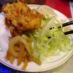 四川厨房 随苑 - 天津麺セット900円（ランチは、鶏唐揚げ３個、炒飯ほか食べ放題）