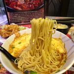 四川厨房 随苑 - 天津麺セット900円（ランチは、鶏唐揚げ３個、炒飯ほか食べ放題）