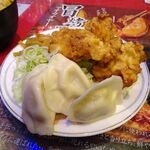 四川厨房 随苑 - 天津麺セット900円（ランチは、鶏唐揚げ３個、炒飯ほか食べ放題）