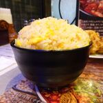 四川厨房 随苑 - 天津麺セット900円（ランチは、鶏唐揚げ３個、炒飯ほか食べ放題）