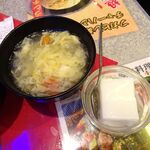 四川厨房 随苑 - 天津麺セット900円（ランチは、鶏唐揚げ３個、炒飯ほか食べ放題）