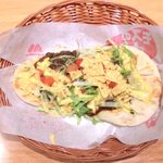 モスカフェ - 『'14/08/11撮影』モクのナン スパイスミートタコス 370円