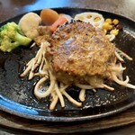 ぱぱばーぐまますいーつ - ワンチャンスープディナー(パパバーグ、特選牛あらびき、ミディアム)
