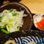 つけ麺 道 - 201408ネギ・日替り薬味（赤い柚子胡椒）