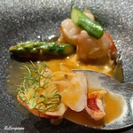 プチレストラン ブーケ・ド・フランス - 爪肉も身がびっしりのオマール海老