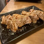橫濱道場 橫濱站前店 - 牛肋條壽司