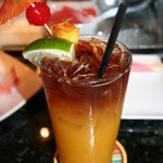Monstera Noodles & Sushi - マイタイ。ハワイに来たらやっぱりこれですね。