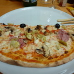 Galleria Restaurant & Pizza - ピザ