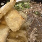 うどん平 - 肉ごぼう　うどん　拡大