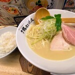 麺や 鶏次と貝次 - 鶏貝そば 麺大盛