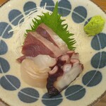 ソラノシタ - 本日の豆皿定食1518円、刺身（2025.4.19）